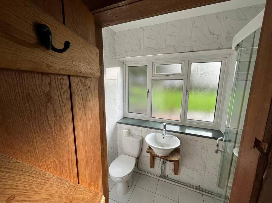 Brownhills Villa Eaton  Bagian luar foto