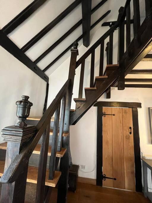 Brownhills Villa Eaton  Bagian luar foto