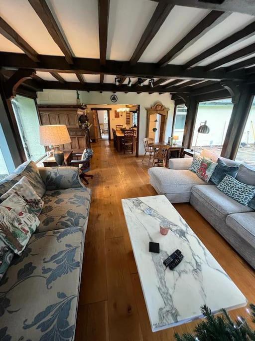 Brownhills Villa Eaton  Bagian luar foto